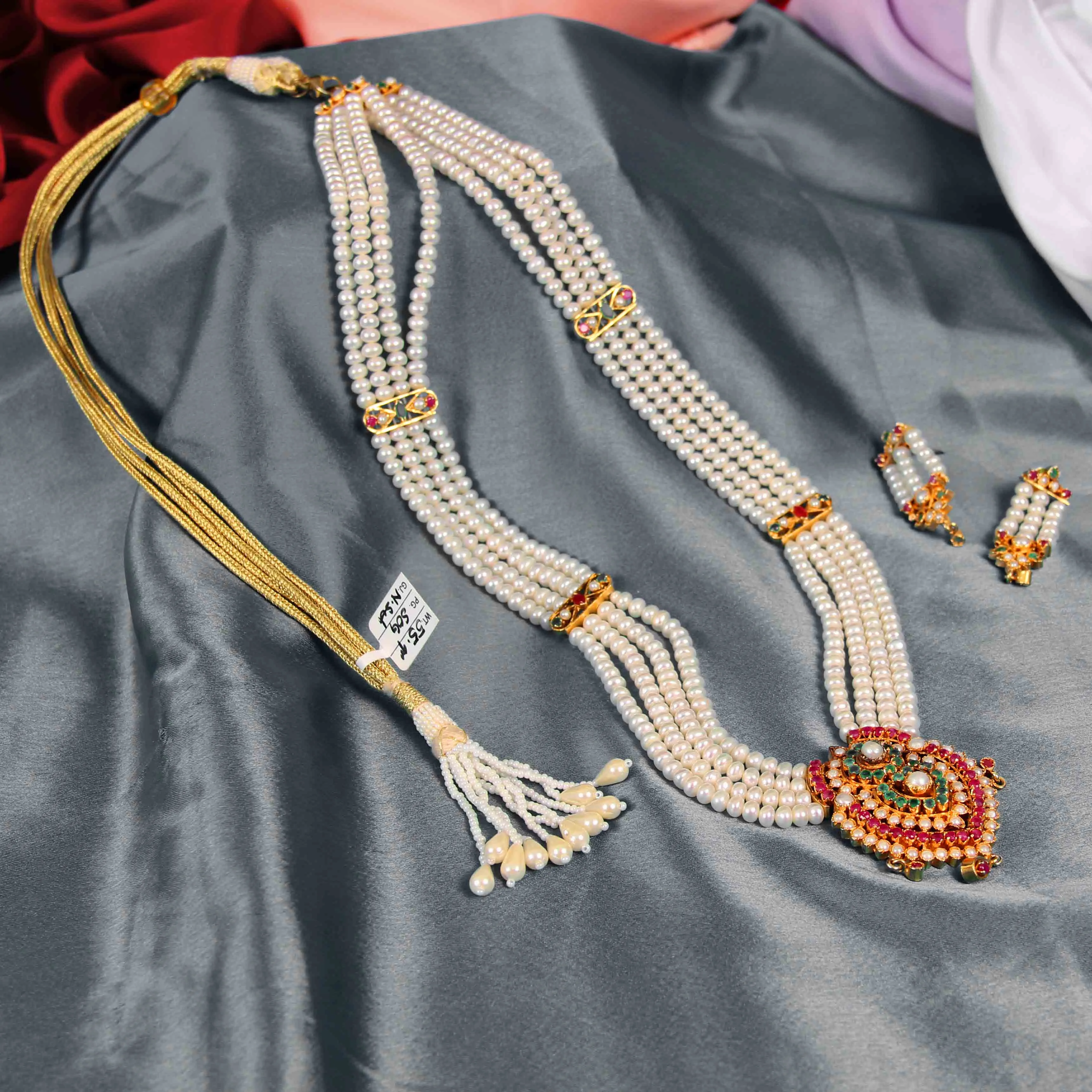 Traditional Pearl Pendant Set