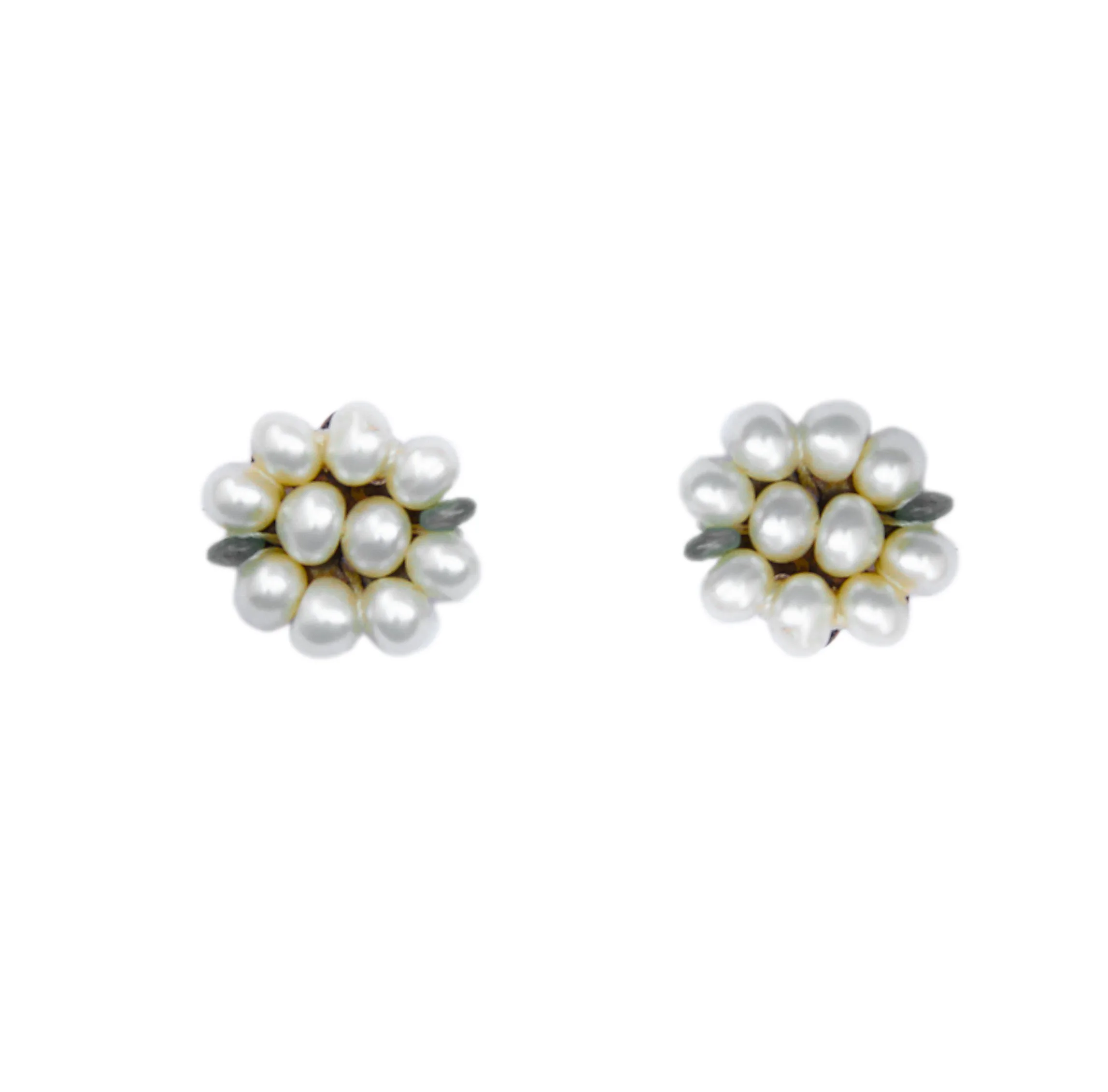 pearl studs earring