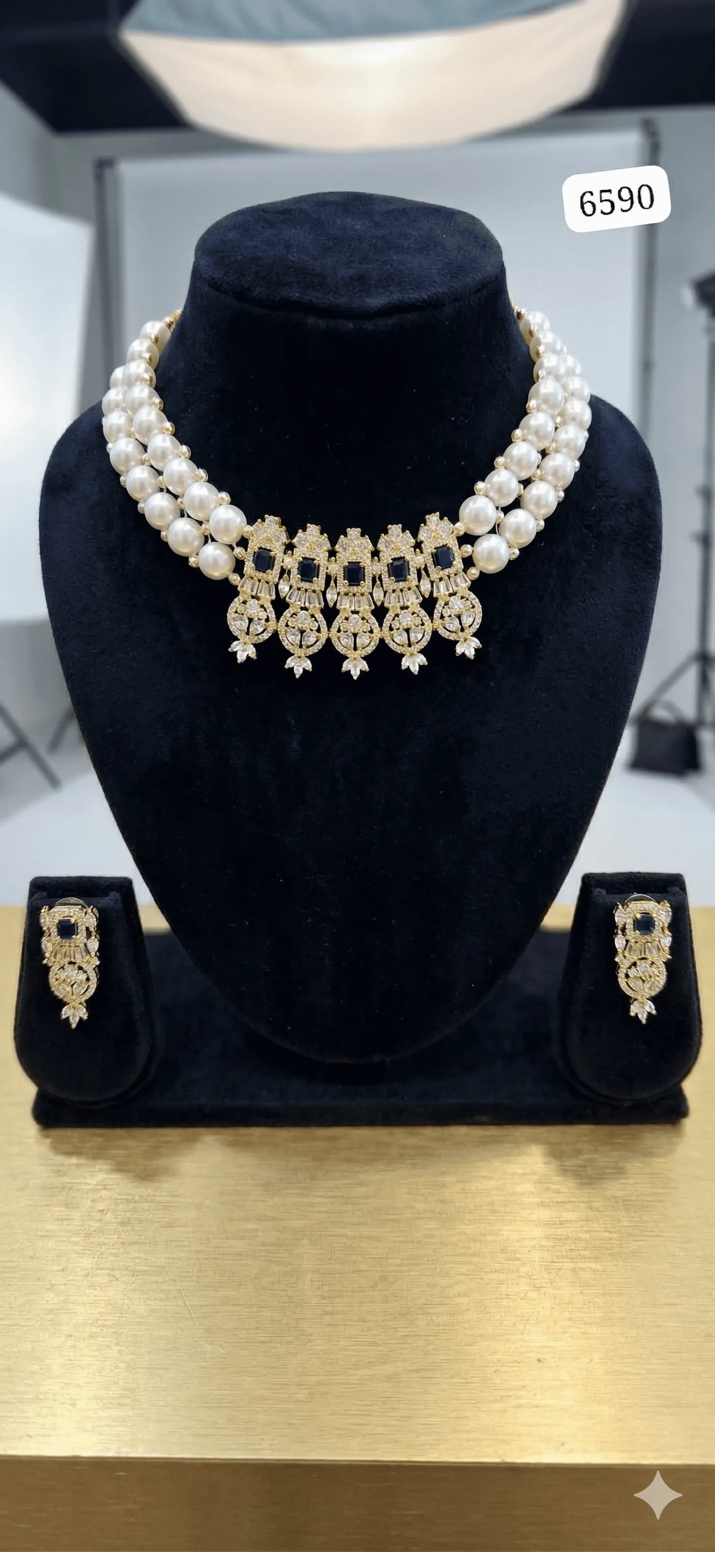 Royal Pearl Choker Necklace Set with Kundan Detailing